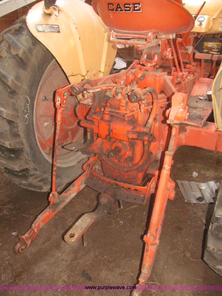 image for item F7362 1955 Case 411 Row Crop tractor