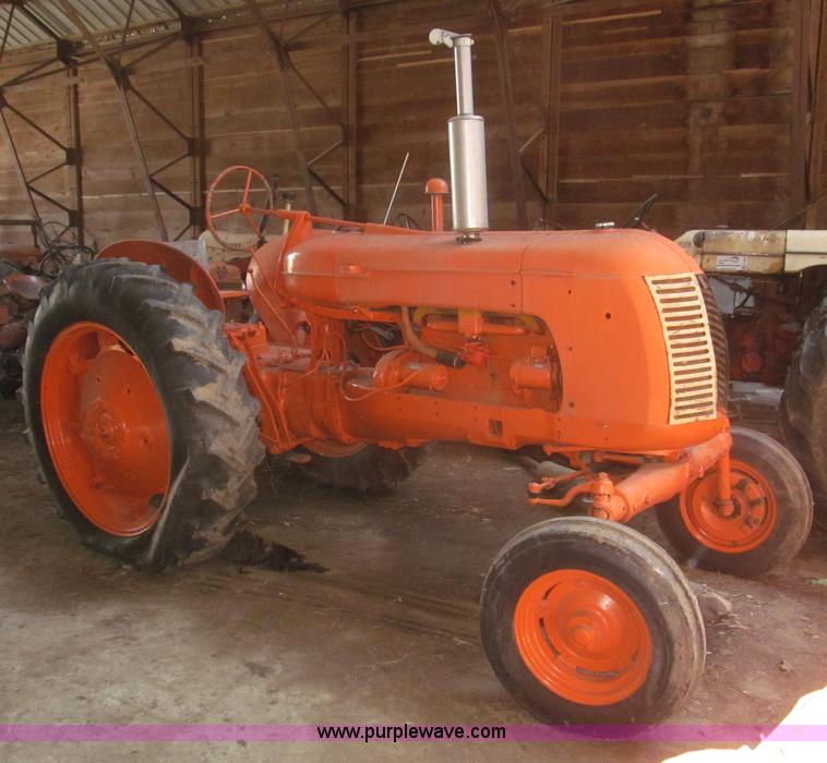 image for item F7364 1952 Cockshutt 40 tractor