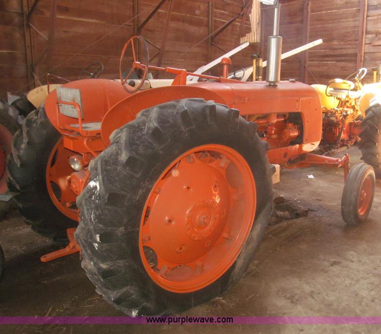 image for item F7364 1952 Cockshutt 40 tractor