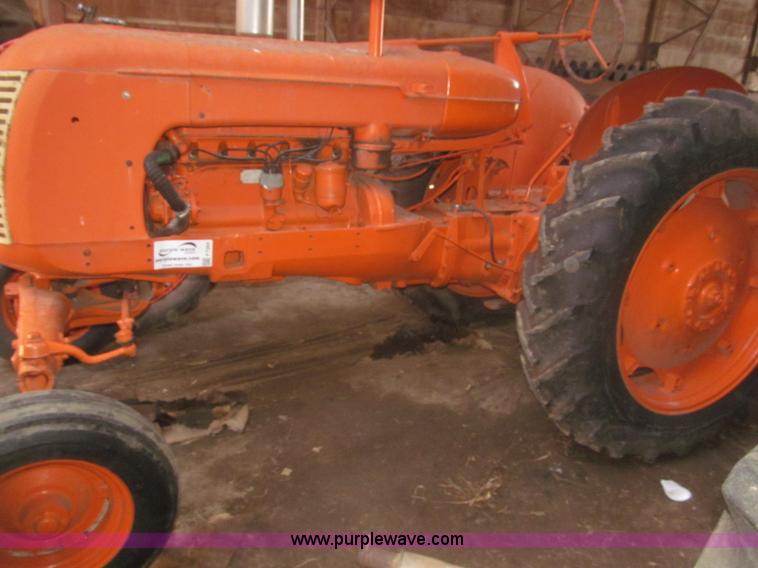 image for item F7364 1952 Cockshutt 40 tractor