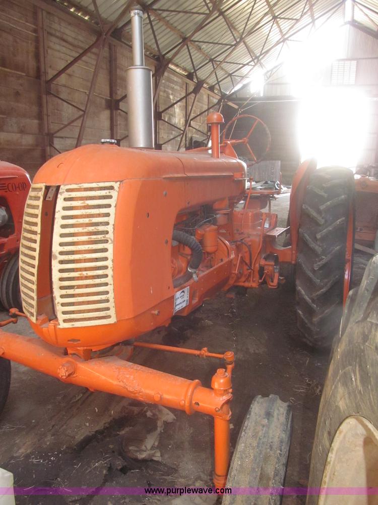 image for item F7364 1952 Cockshutt 40 tractor