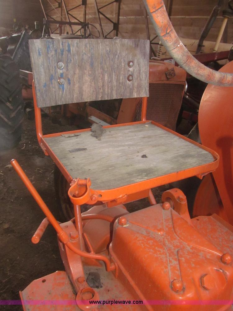 image for item F7364 1952 Cockshutt 40 tractor