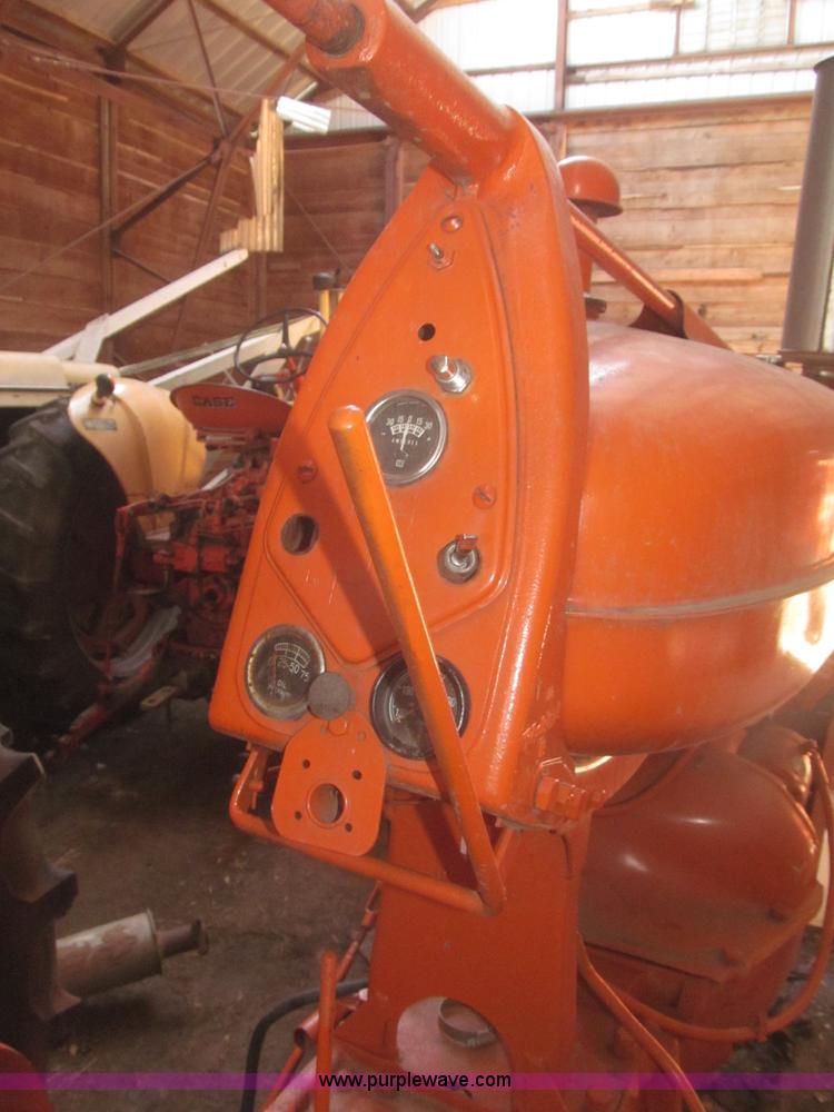 image for item F7364 1952 Cockshutt 40 tractor