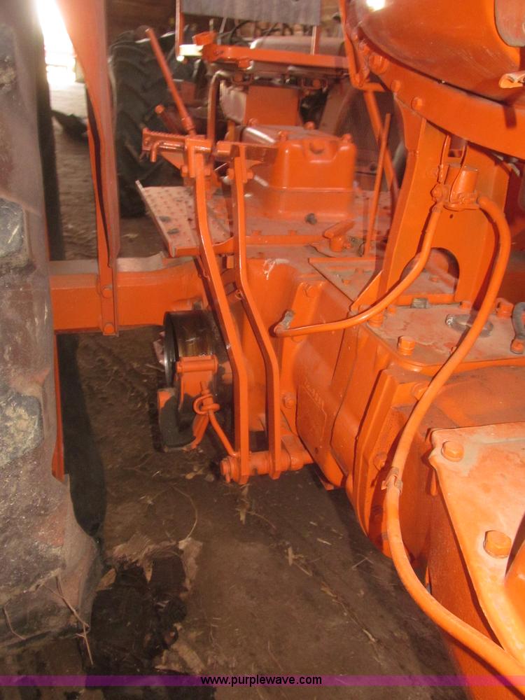 image for item F7364 1952 Cockshutt 40 tractor