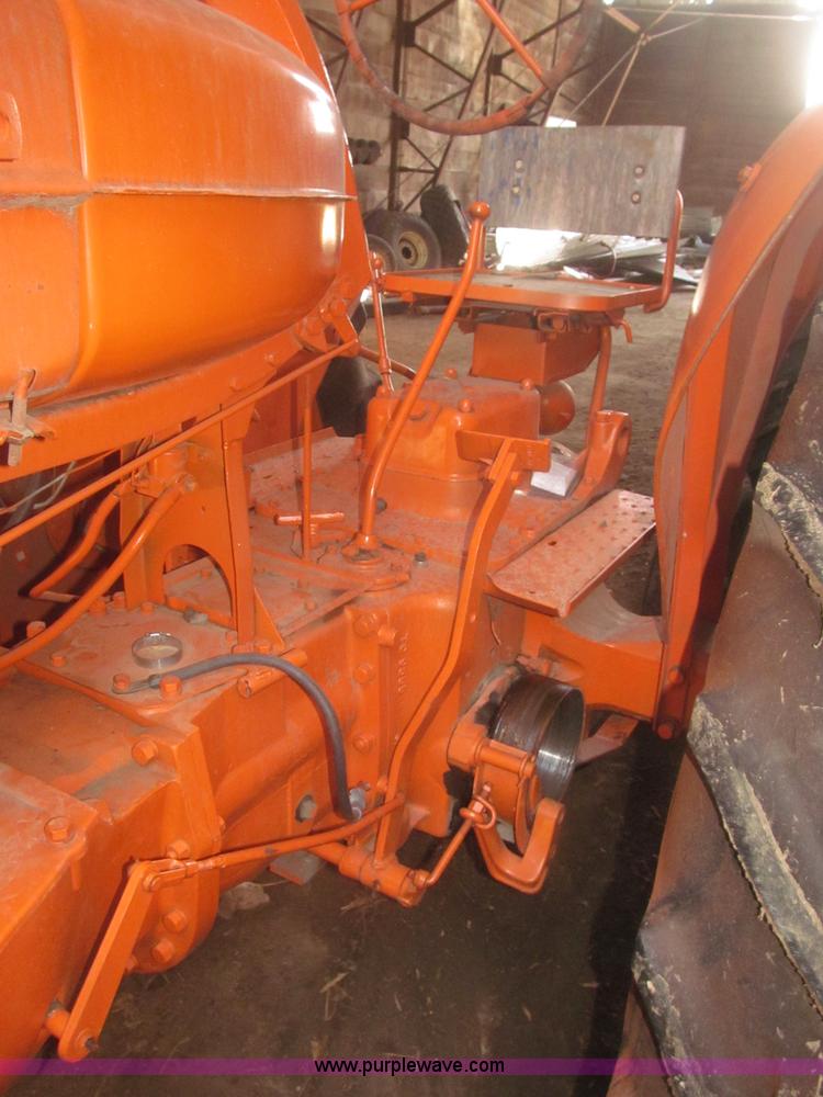 image for item F7364 1952 Cockshutt 40 tractor