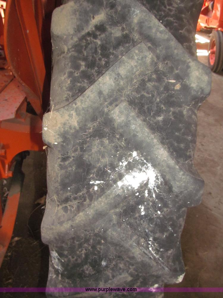 image for item F7364 1952 Cockshutt 40 tractor