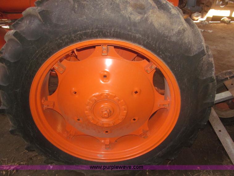 image for item F7364 1952 Cockshutt 40 tractor