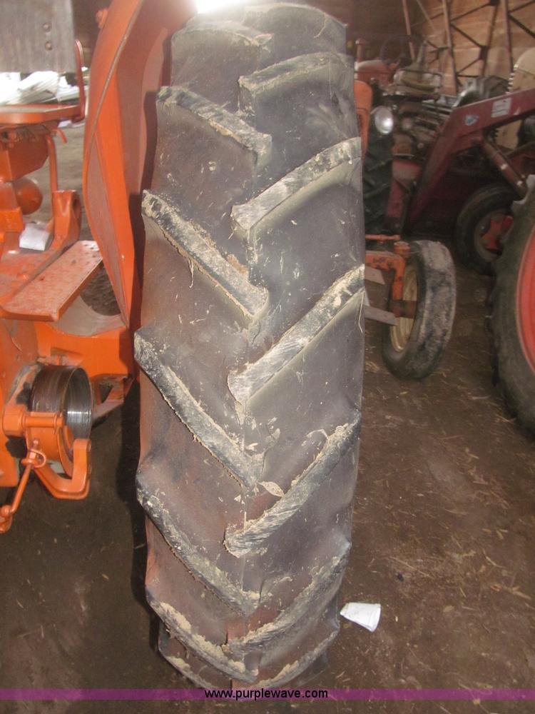 image for item F7364 1952 Cockshutt 40 tractor