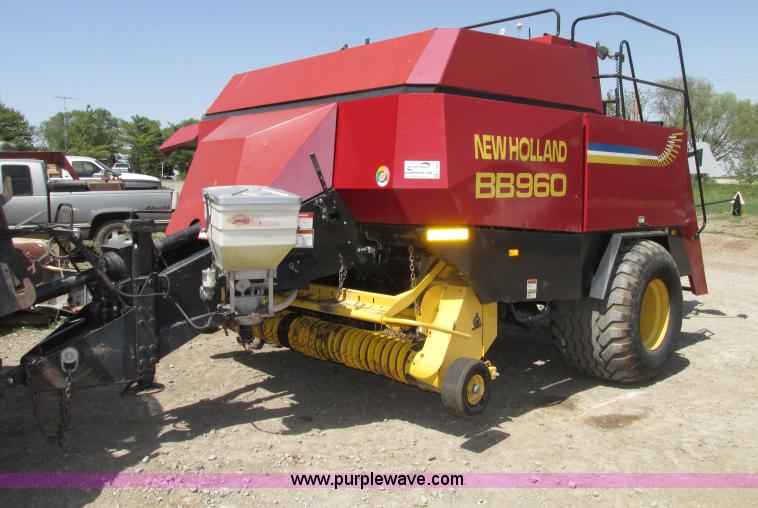 image for item F7383 2002 New Holland BB960S large square baler