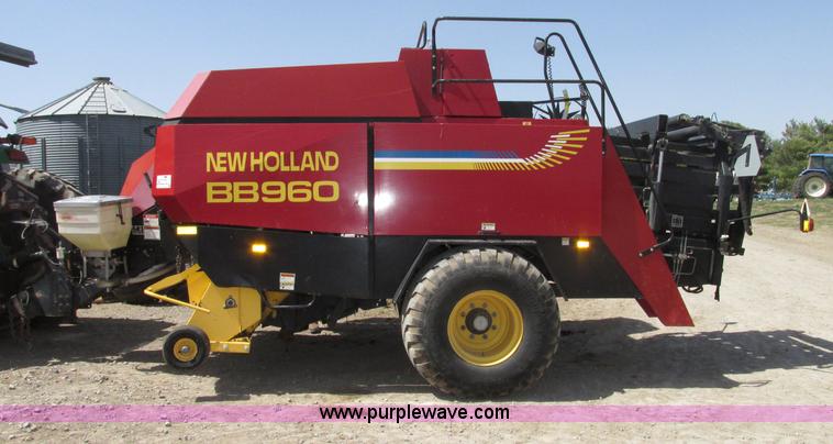 image for item F7383 2002 New Holland BB960S large square baler