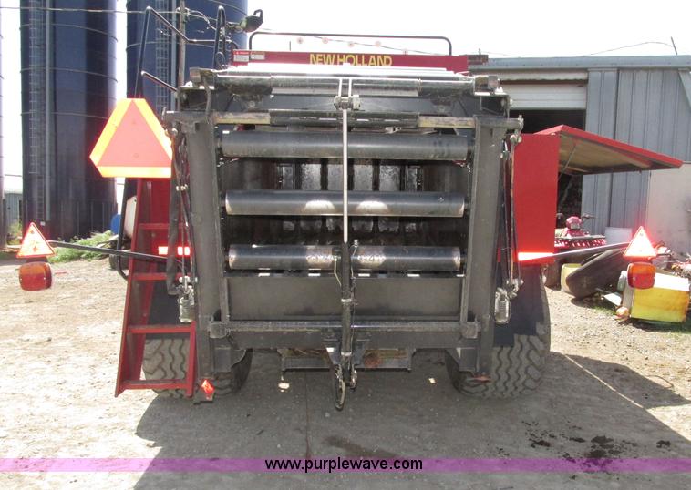 image for item F7383 2002 New Holland BB960S large square baler