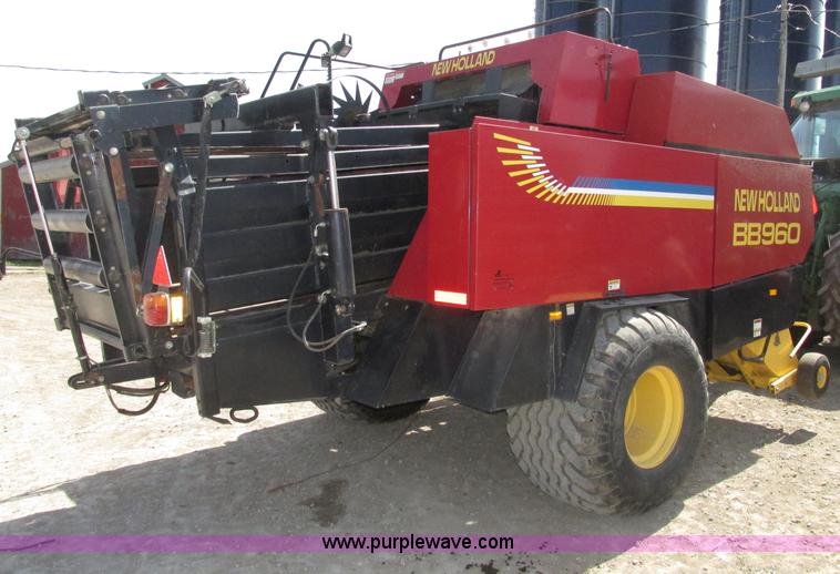 image for item F7383 2002 New Holland BB960S large square baler