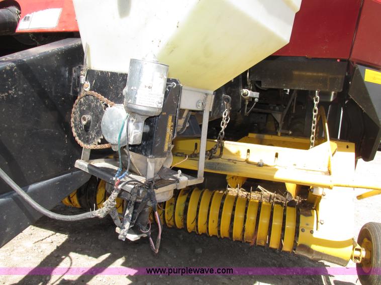 image for item F7383 2002 New Holland BB960S large square baler