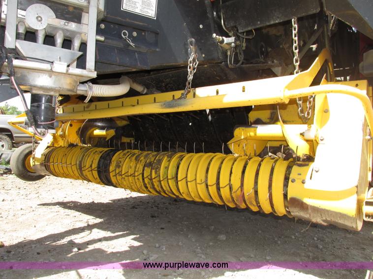 image for item F7383 2002 New Holland BB960S large square baler
