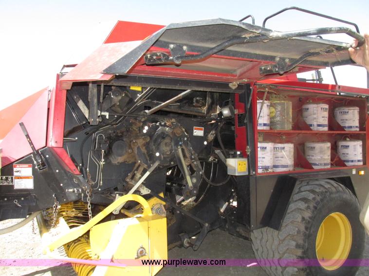 image for item F7383 2002 New Holland BB960S large square baler