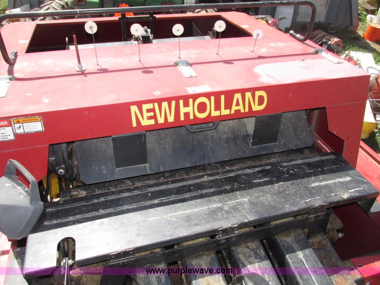 image for item F7383 2002 New Holland BB960S large square baler
