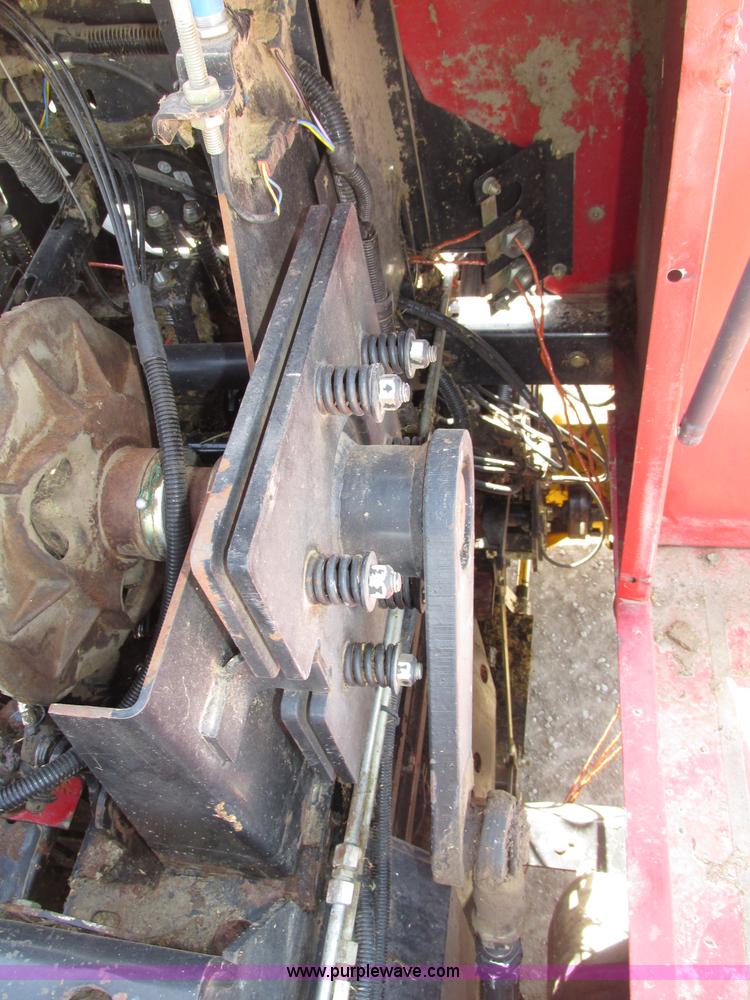 image for item F7383 2002 New Holland BB960S large square baler