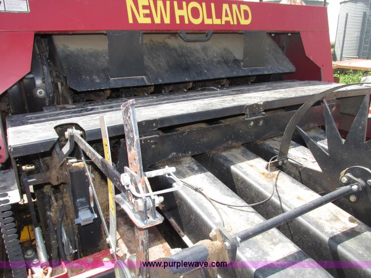 image for item F7383 2002 New Holland BB960S large square baler