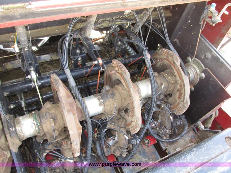 image for item F7383 2002 New Holland BB960S large square baler