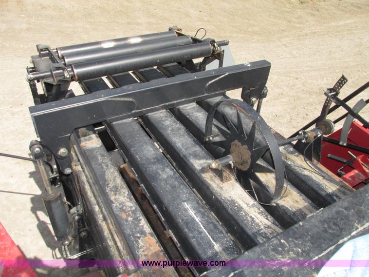 image for item F7383 2002 New Holland BB960S large square baler