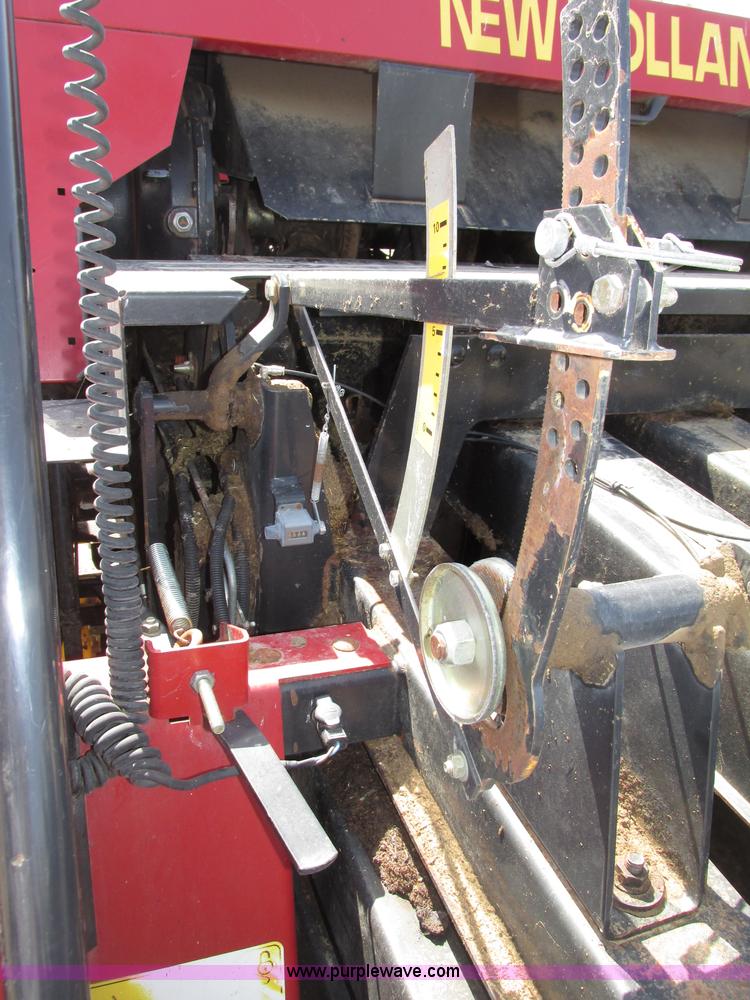 image for item F7383 2002 New Holland BB960S large square baler