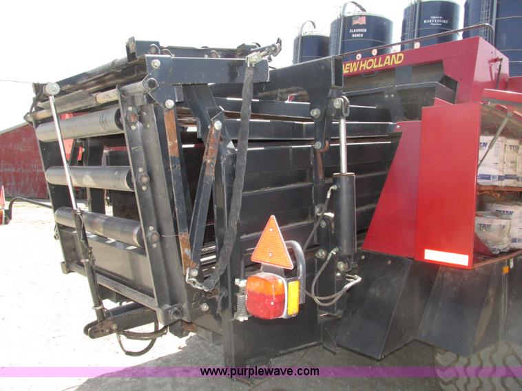 image for item F7383 2002 New Holland BB960S large square baler