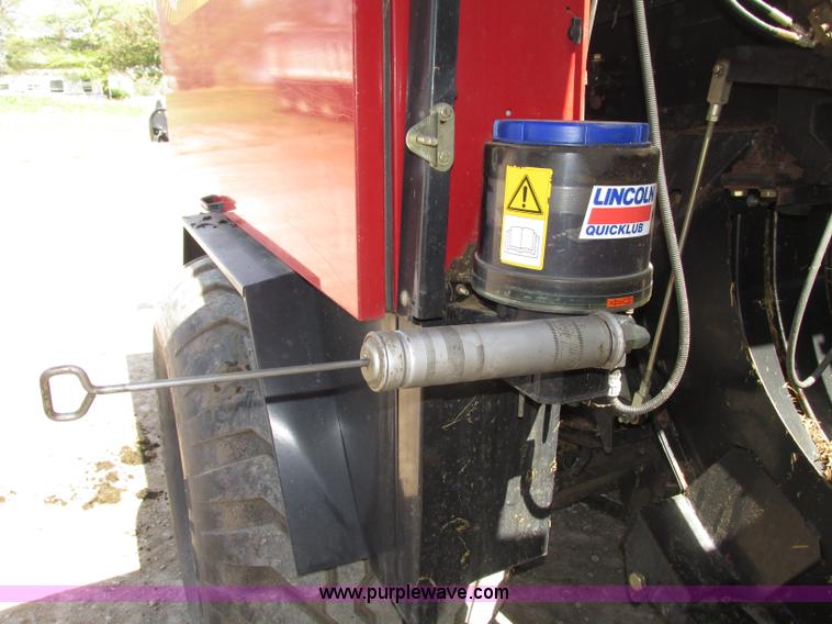 image for item F7383 2002 New Holland BB960S large square baler