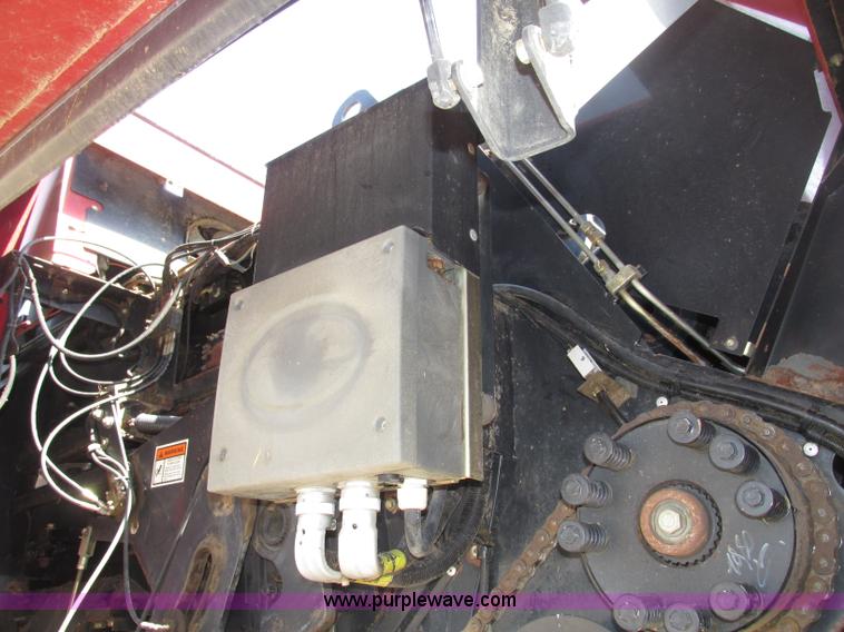 image for item F7383 2002 New Holland BB960S large square baler