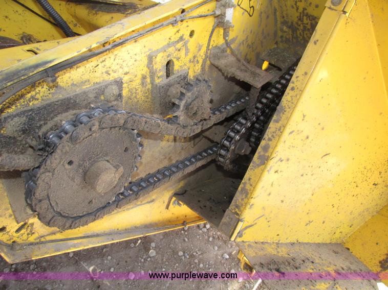 image for item F7383 2002 New Holland BB960S large square baler