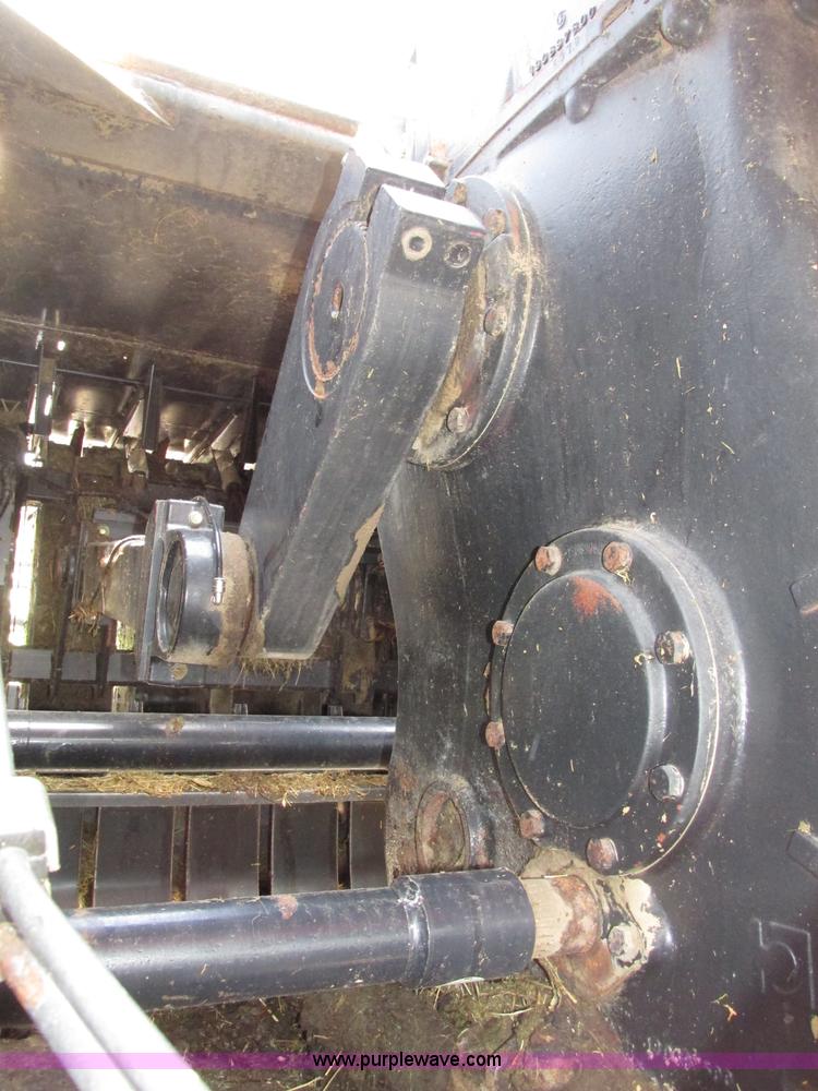 image for item F7383 2002 New Holland BB960S large square baler