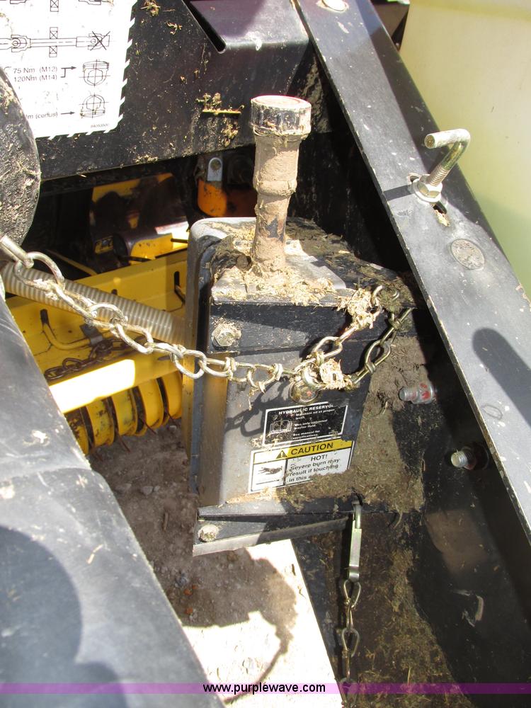 image for item F7383 2002 New Holland BB960S large square baler