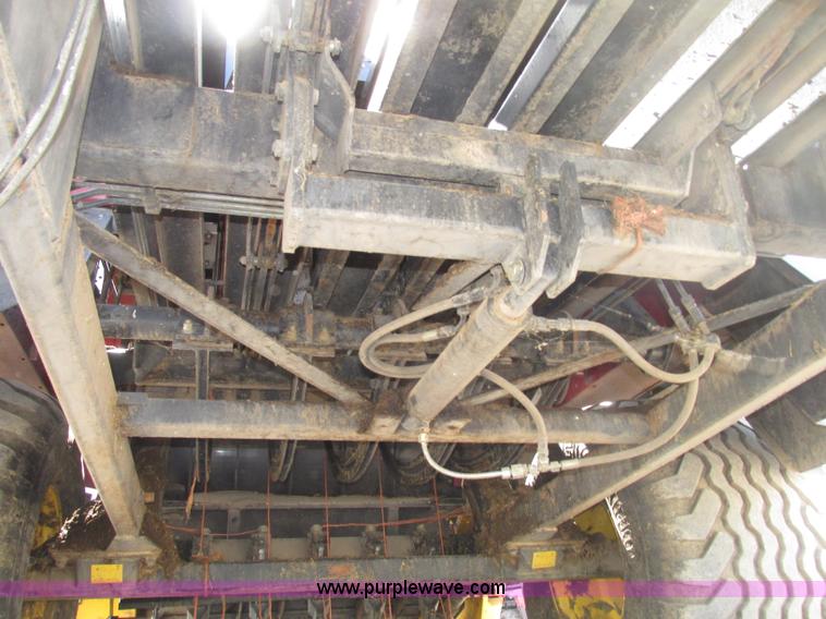 image for item F7383 2002 New Holland BB960S large square baler