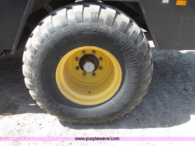 image for item F7383 2002 New Holland BB960S large square baler