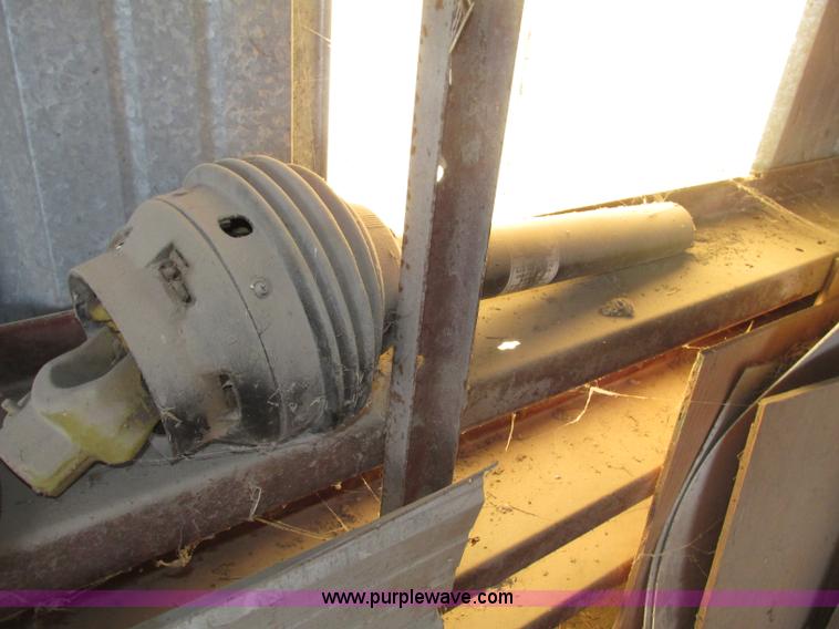 image for item F7383 2002 New Holland BB960S large square baler