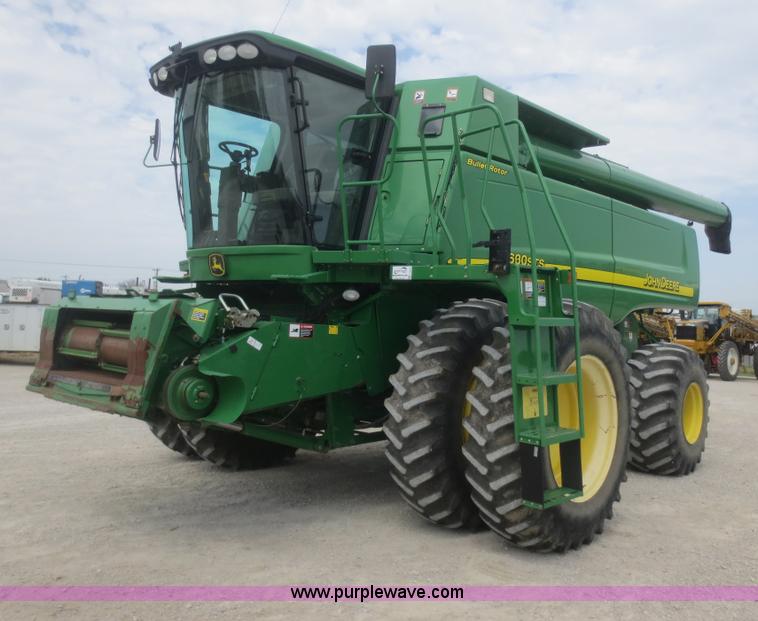 image for item F8270 2006 John Deere 9660 STS RWA combine