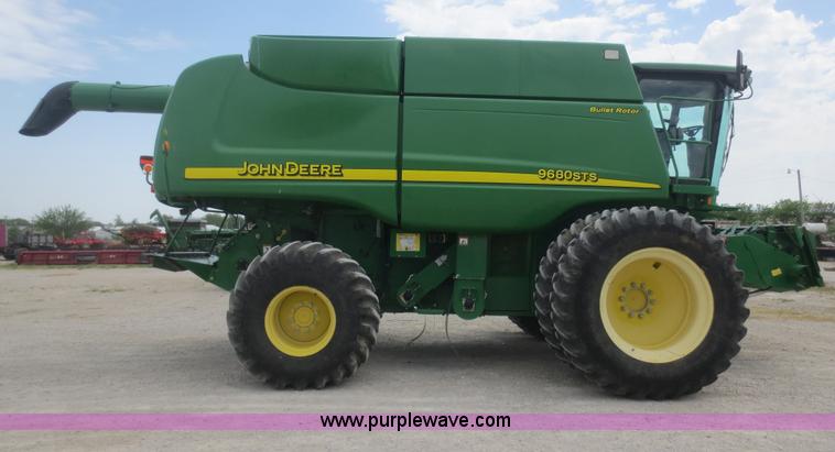 image for item F8270 2006 John Deere 9660 STS RWA combine