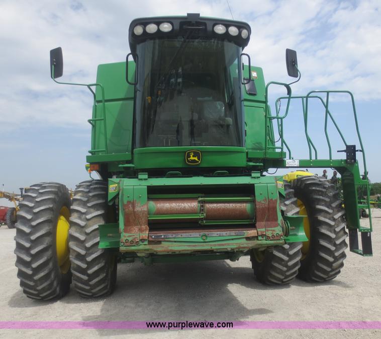 image for item F8270 2006 John Deere 9660 STS RWA combine