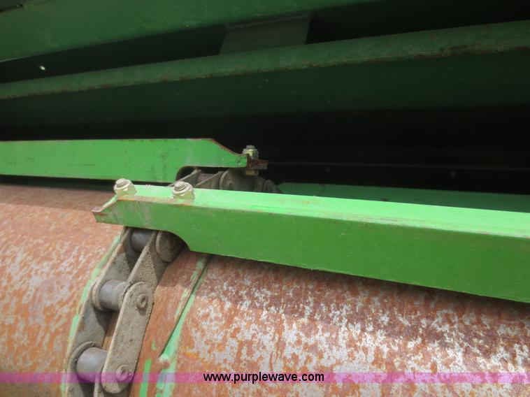 image for item F8270 2006 John Deere 9660 STS RWA combine