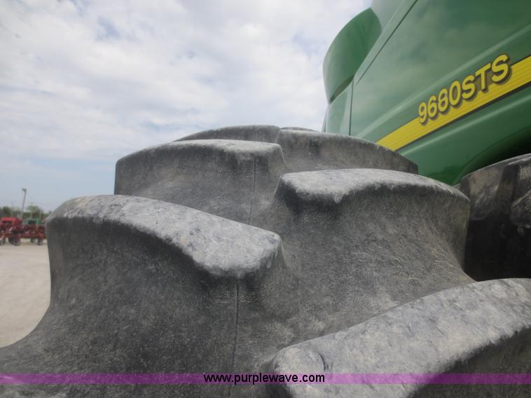 image for item F8270 2006 John Deere 9660 STS RWA combine