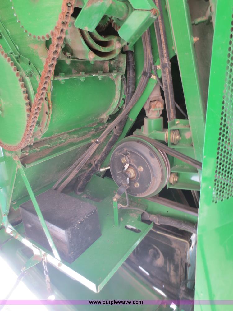 image for item F8270 2006 John Deere 9660 STS RWA combine