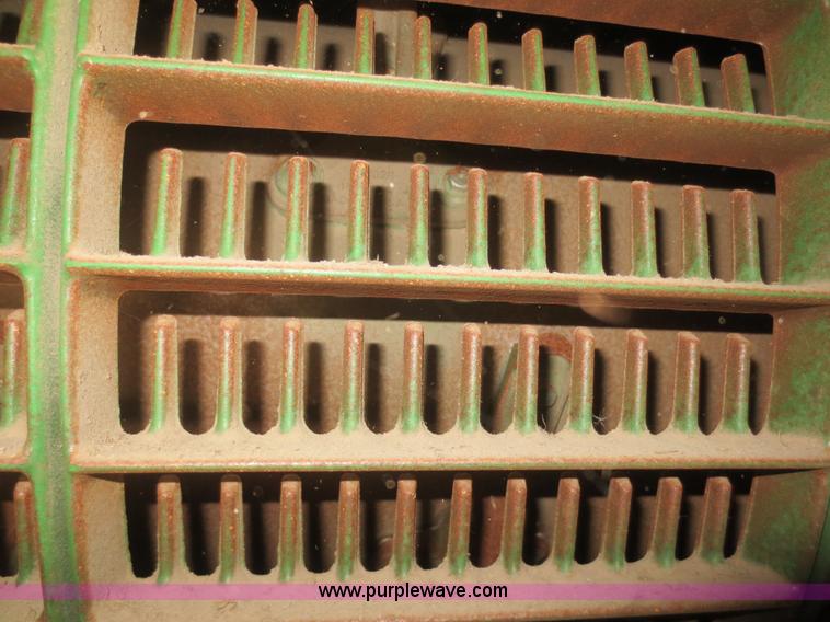 image for item F8270 2006 John Deere 9660 STS RWA combine