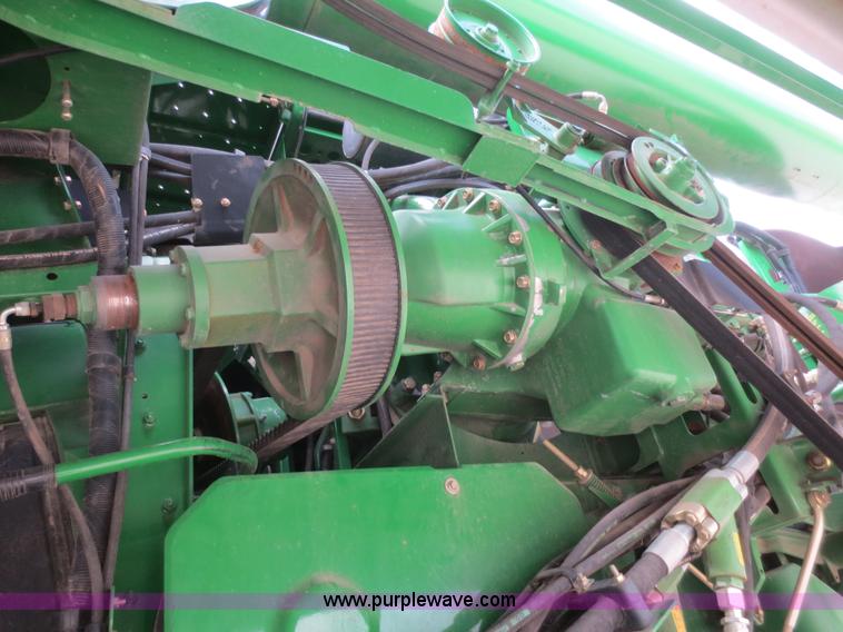 image for item F8270 2006 John Deere 9660 STS RWA combine