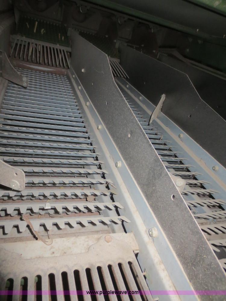 image for item F8270 2006 John Deere 9660 STS RWA combine