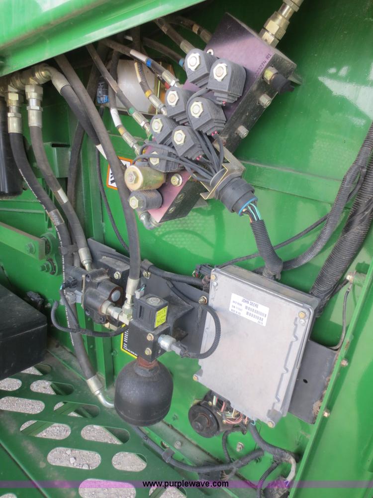 image for item F8270 2006 John Deere 9660 STS RWA combine