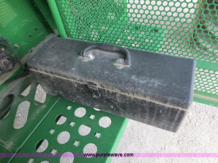 image for item F8270 2006 John Deere 9660 STS RWA combine