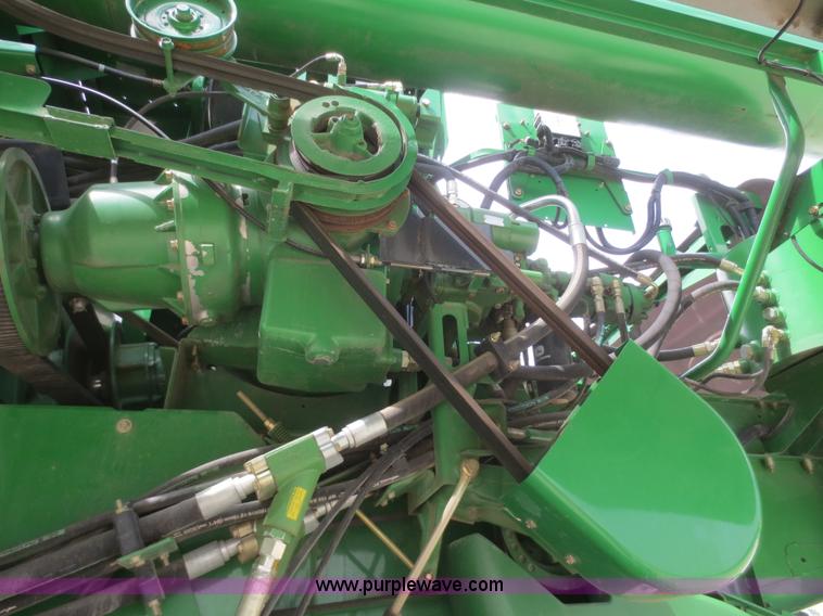 image for item F8270 2006 John Deere 9660 STS RWA combine
