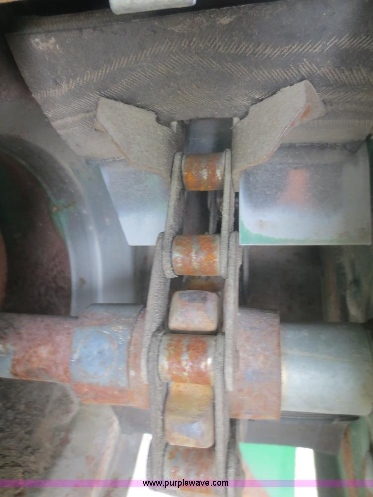 image for item F8270 2006 John Deere 9660 STS RWA combine