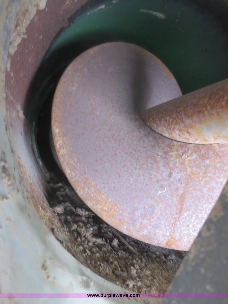 image for item F8270 2006 John Deere 9660 STS RWA combine