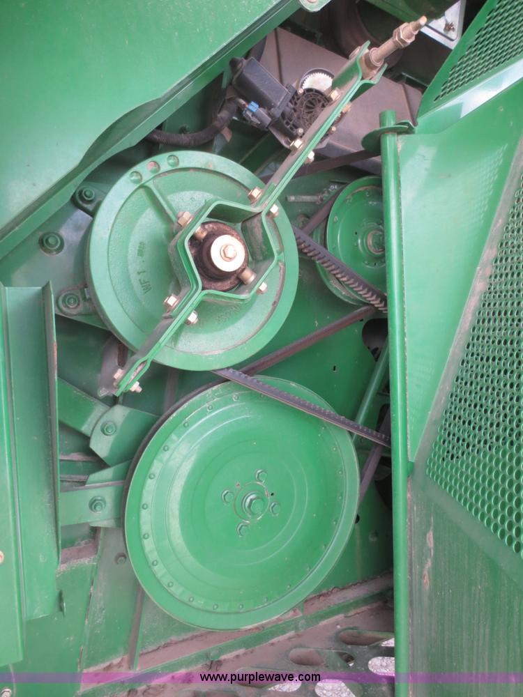 image for item F8270 2006 John Deere 9660 STS RWA combine