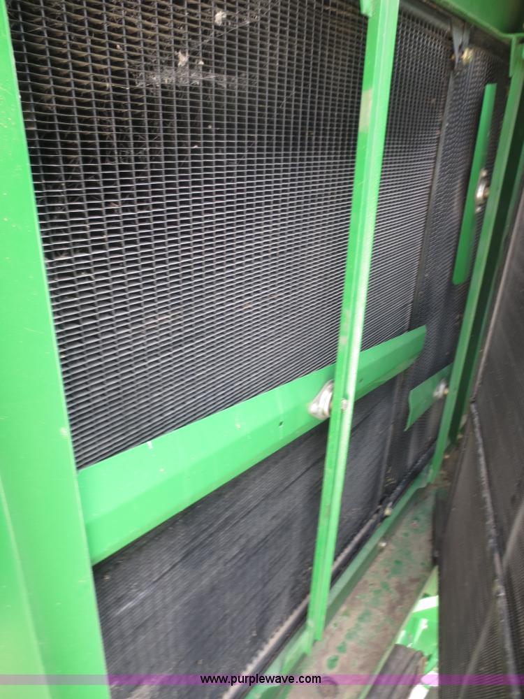image for item F8270 2006 John Deere 9660 STS RWA combine
